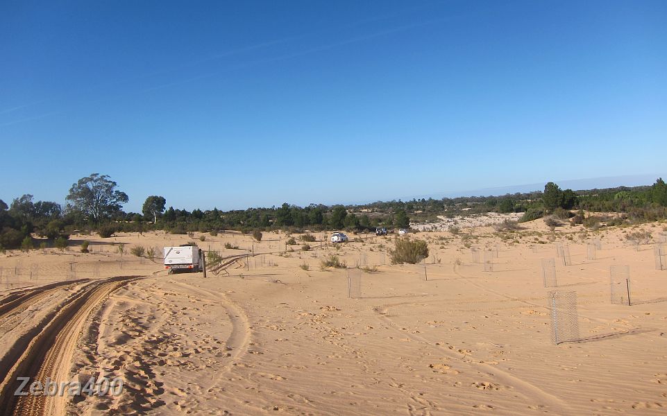 08-Convoy heads north thru the sandy Wyperfeld.JPG